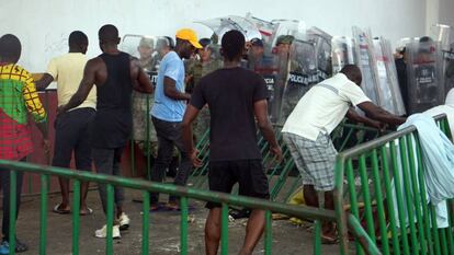 Migrantes africanos y haitianos iniciarán caravana el viernes desde Tapachula