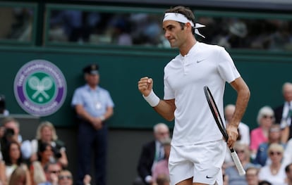 Roger Federer celebra un punto durante la final.