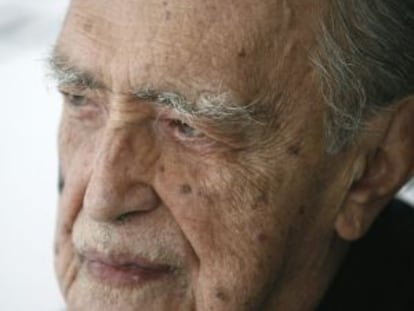 Fotografía del 14 de diciembre de 2007 del arquitecto brasileño Óscar Niemeyer.