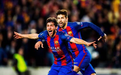 Sergi Roberto celebra el sisè gol.