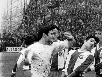 José Luis da un puñetazo a Riera, en 1969.