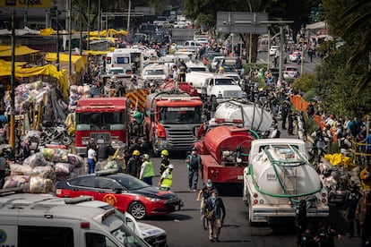 bomberos en el mercado de Sonora