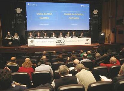 Un momento de la asamblea de la Kutxa celebrada a finales del pasado mes de marzo.