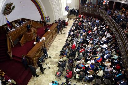 Sessão da Assembleia Nacional Constituinte em Caracas (Venezuela).