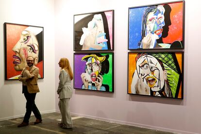 'Las mujeres que lloran están enfadadas', serie de fotografías híbridas de la francesa Orlan, este miércoles en Arco, en Madrid.