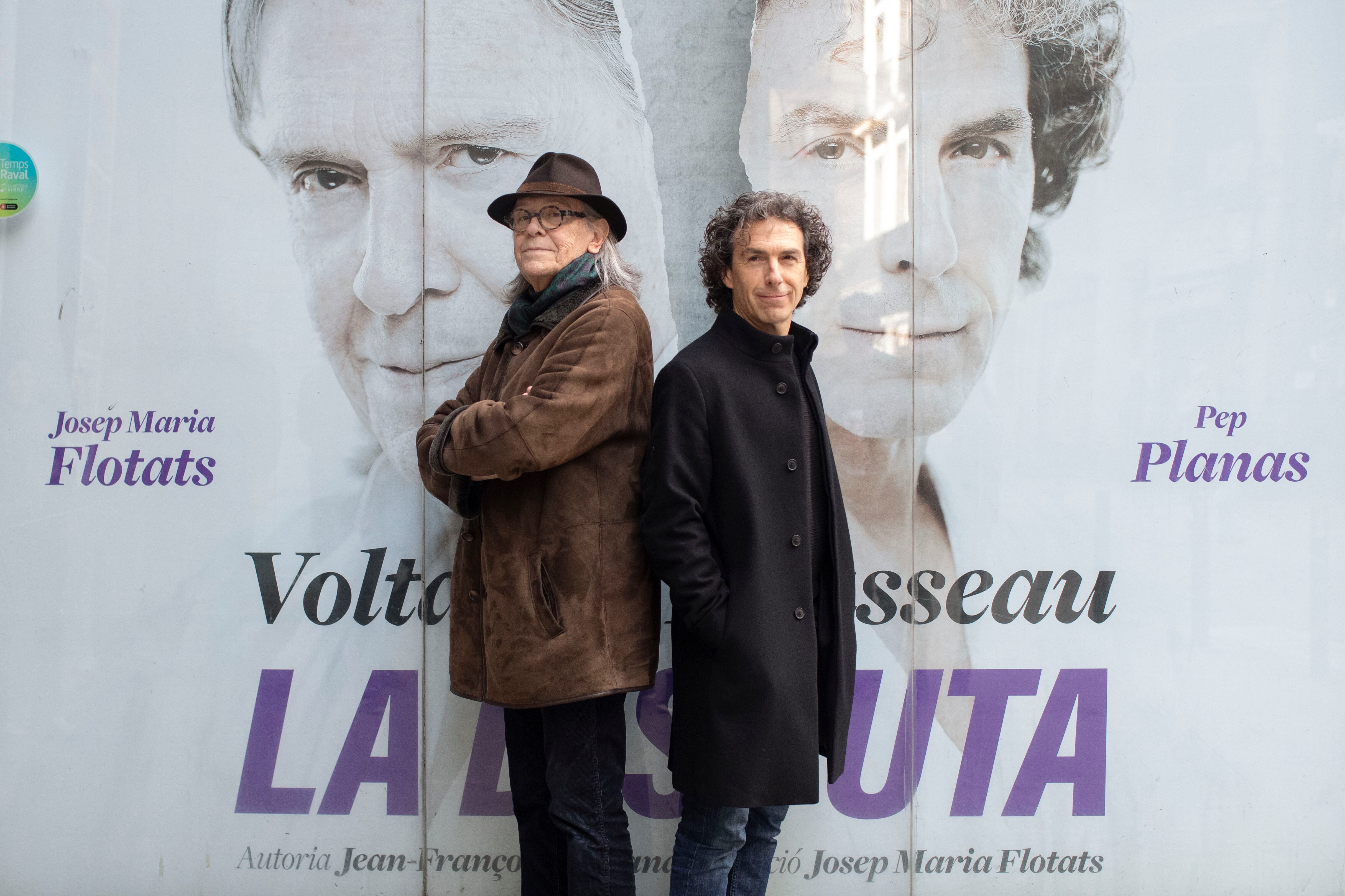 El actor y director teatral Josep Mª Flotats, a la izquierda, junto al actor Pep Planas durante  la presentación de la obra, este lunes.