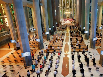 Missa a la Sagrada Família, aquest diumenge, per les víctimes de la pandèmia.