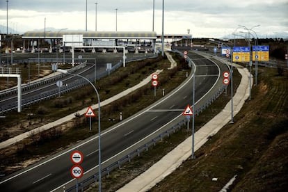 Autopista de peaje M12, que une Madrid con el aeropuerto de Barajas