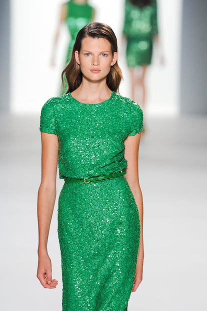 La actriz escogía un precioso vestido verde de Elie Saab Primavera/Verano 2012.