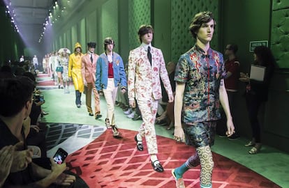 Ayer, Alessandro Michele (director creativo de Gucci), presentó su cuarta colección masculina para la casa.