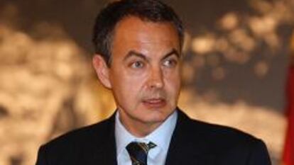 Zapatero sugiere una mejora de las prestaciones por desempleo