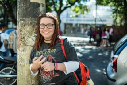 Helena Monteleone migrou para um colégio público neste ano.