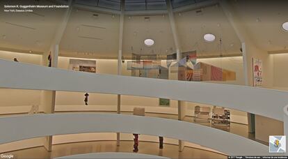 Una escalera en espiral articula el Solomon R. Guggenheim Museum (Nueva York), un edificio diseñado por el célebre Frank Lloyd Wright que aloja una de las más variadas muestras de arte del planeta y atesora cuadros de Calder, Kandinsky, Mondrian y Klee. El neoyorquino Guggenheim se distingue por su apuesta por trabajos vanguardistas y actuales como exposiciones de arte latino y africano, <a href=" https://www.google.com/culturalinstitute/beta/partner/solomon-r-guggenheim-museum "> disponibles </a> en la página que el museo tiene dentro del proyecto colaborativo Google Arts&Culture.