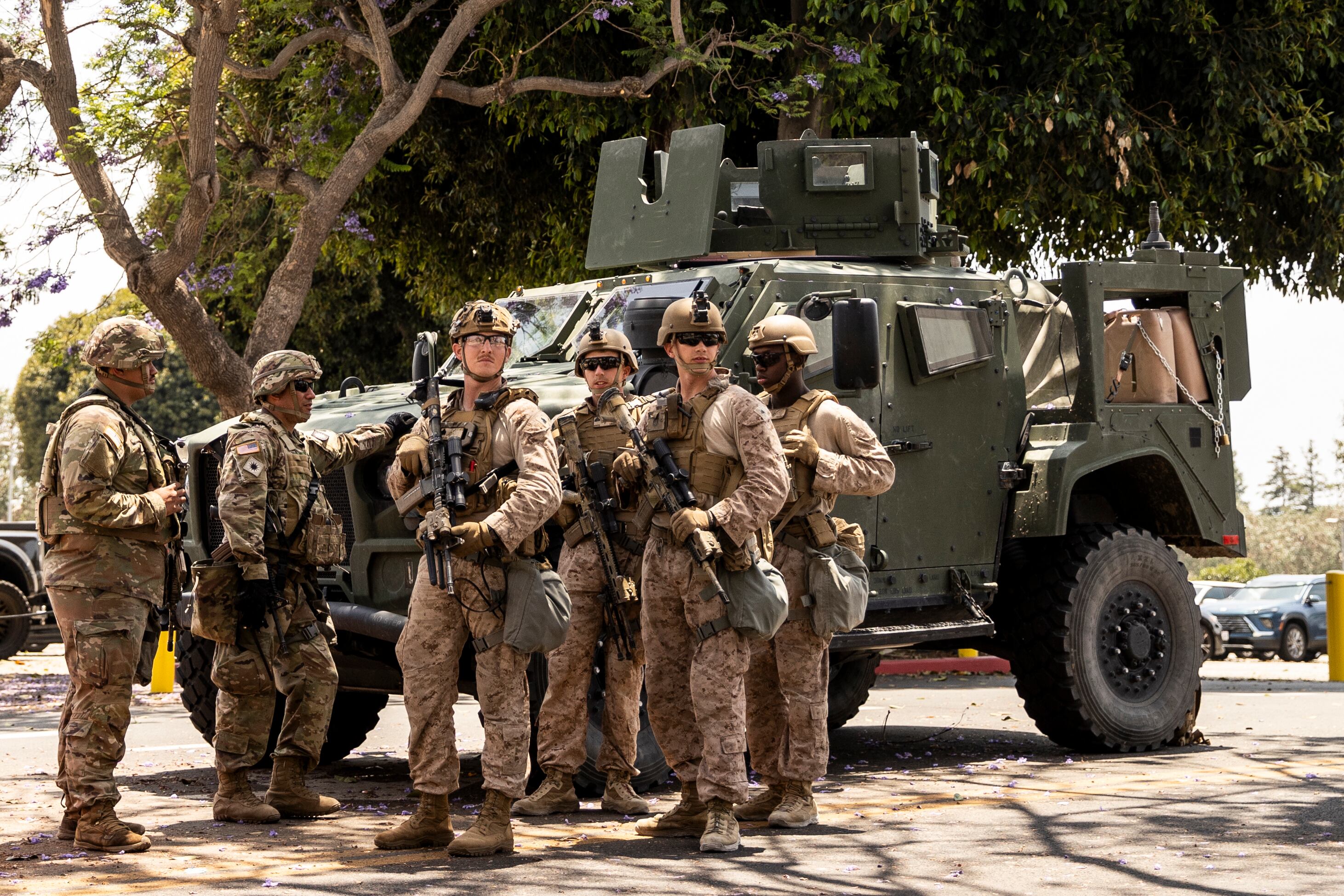 Paz en el mundo y guerra en casa 
