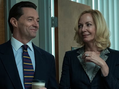 Hugh Jackman y Allison Janney, en 'La estafa'.