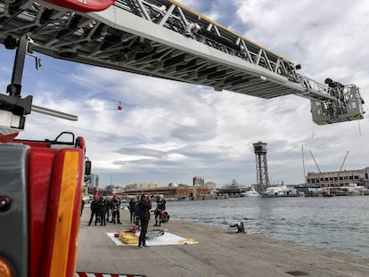 Demostraci&oacute;n de los Bomberos en el Puerto de Barcelona