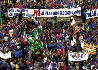 Imagen de la manifestación de esta mañana en Valencia contra el PHN.