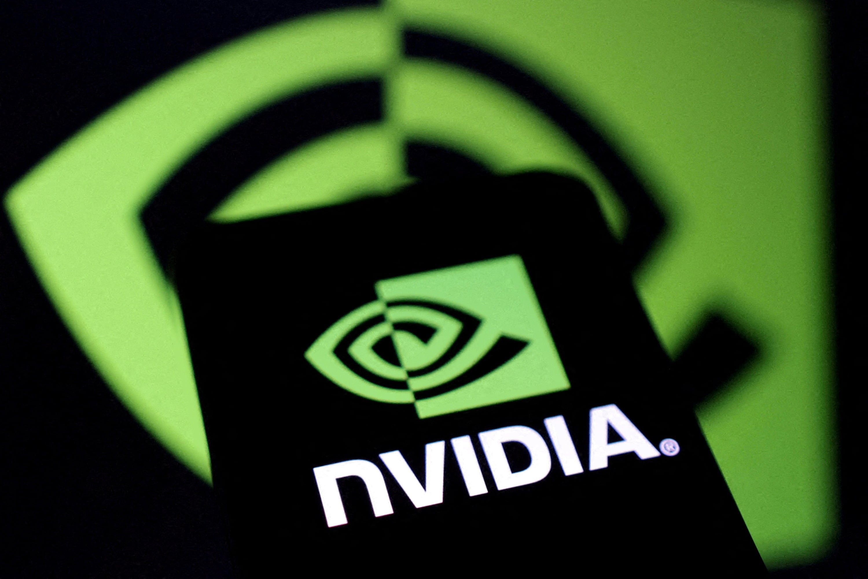Nvidia vuelve al asalto del récord mundial de capitalización bursátil de Apple al calor de la IA