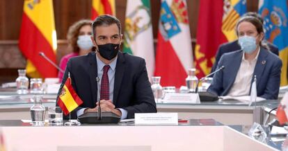 Sánchez e Iglesias, al inicio de la XXI Conferencia de Presidentes, en San Millán de la Cogolla, La Rioja (España), el 31 de julio.