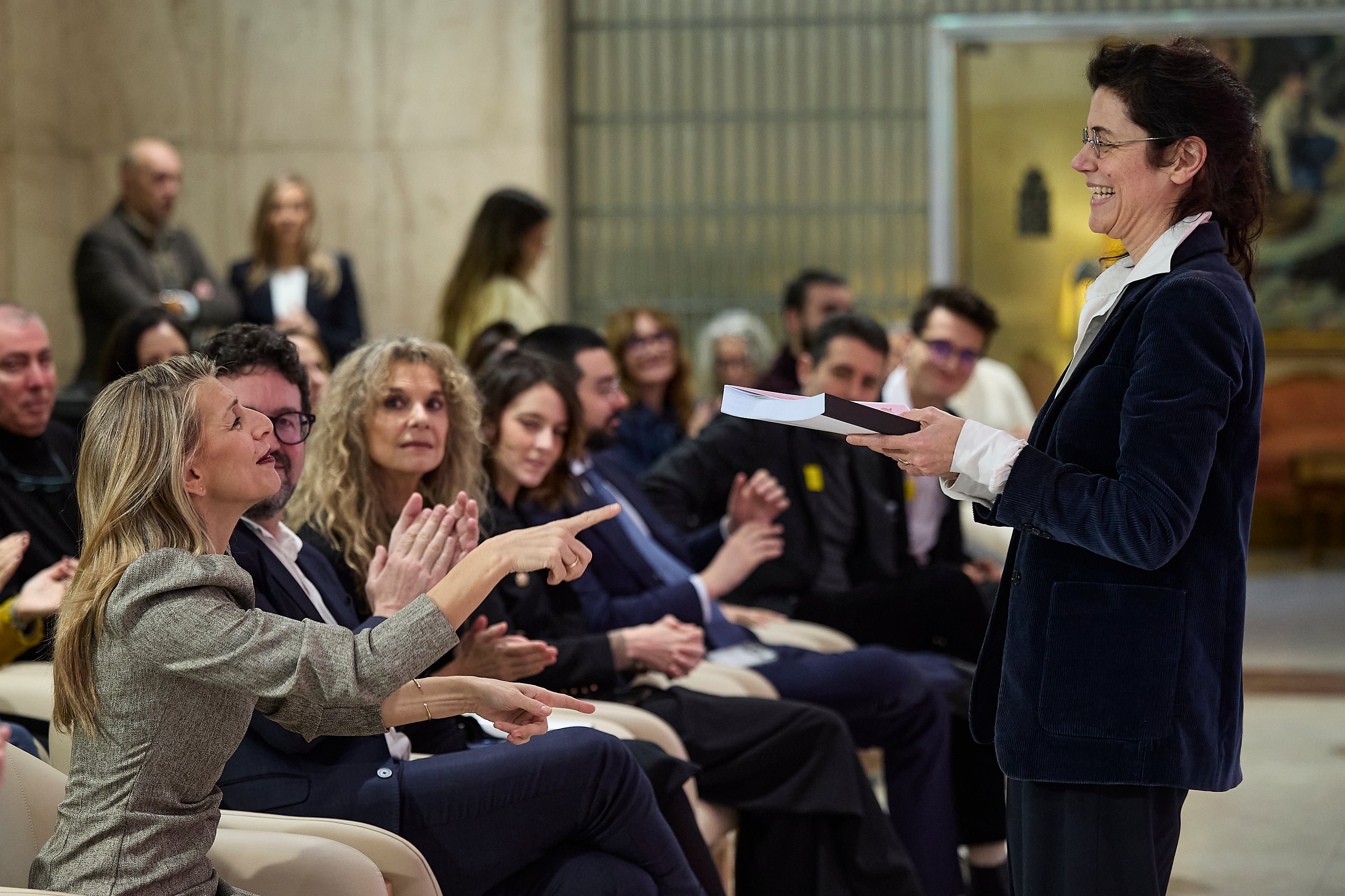 Democratizar la empresa es completar la transición democrática