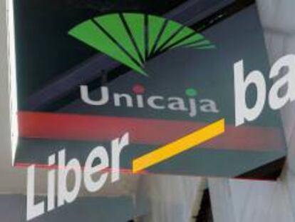 Doble exposición de los logotipos de Unicaja y Liberbank. 