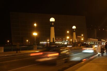 El Kursaal de San Sebastián apagado durante la celebración de una edición anterior de la campaña de la Hora del Planeta.