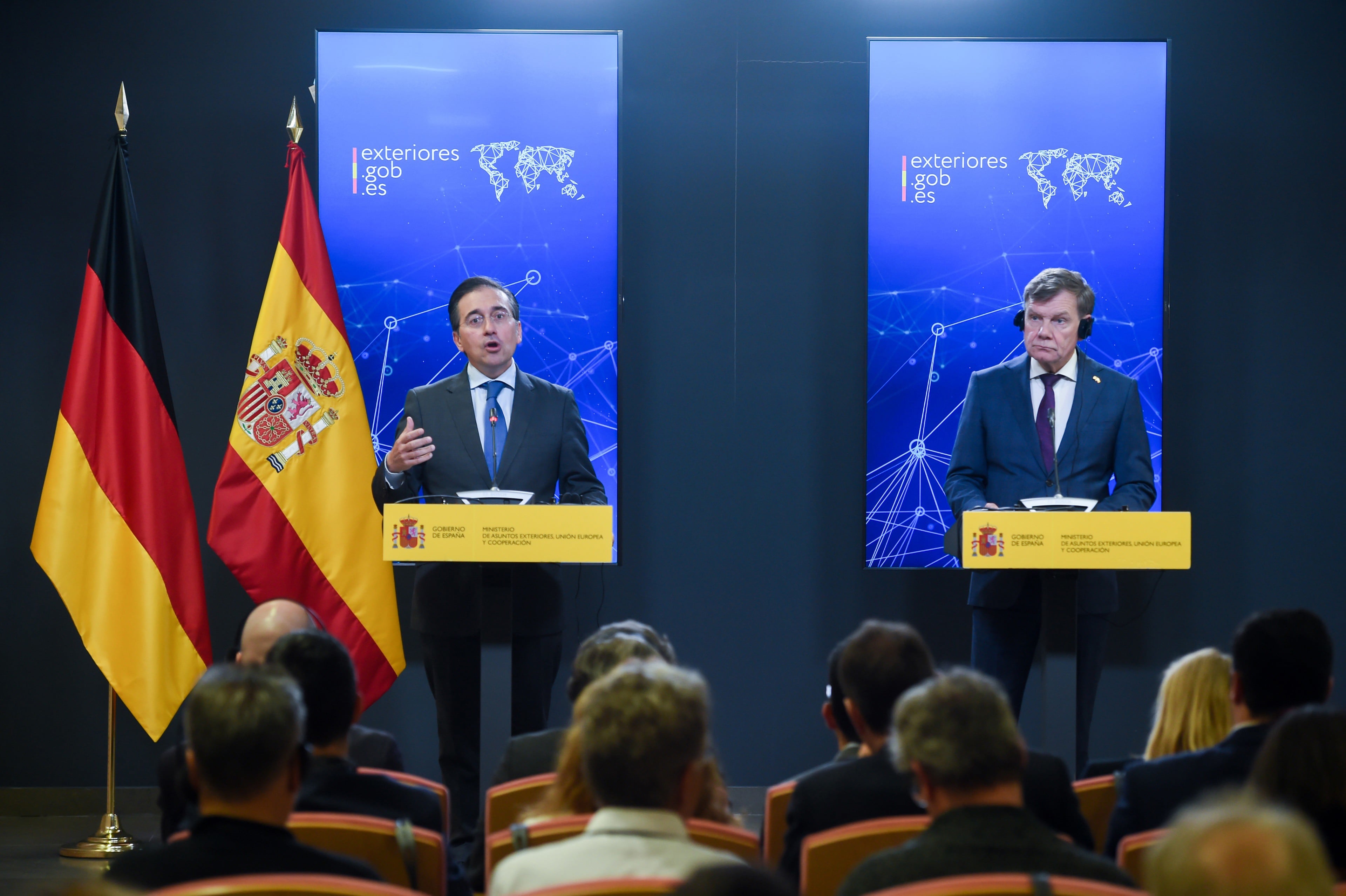 The Government and the PP intensify until the last minute the battle for the official of Catalan, Basque and Galician in the EU | Spain