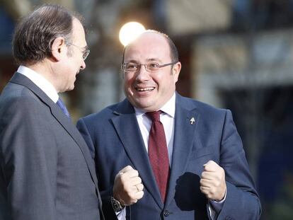 El presidente de Murcia, Pedro Antonio Sánchez, con el presidente del Senado.