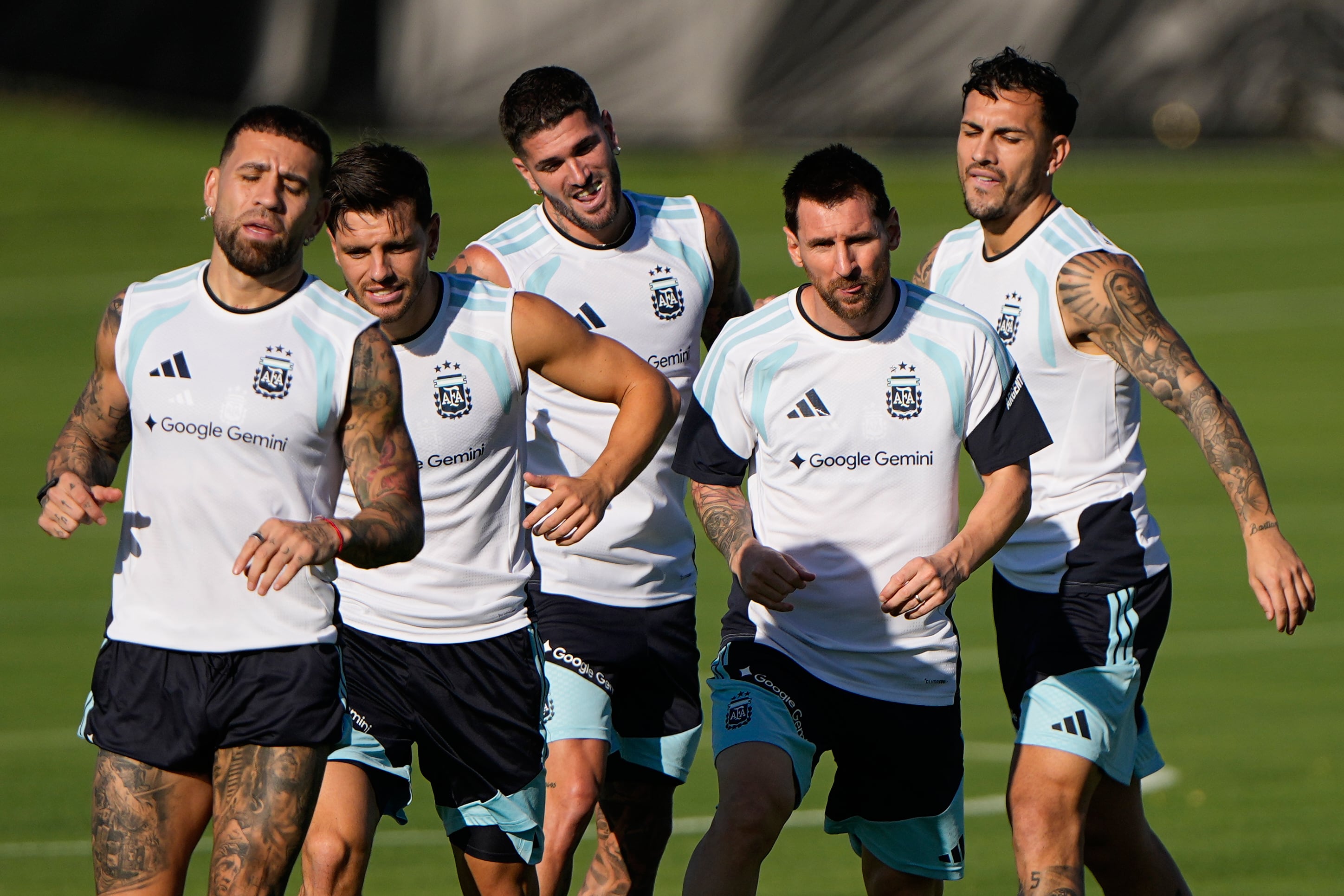 La sexta (y última) función mundial de Leo Messi, el coloradito de Tiro Suizo