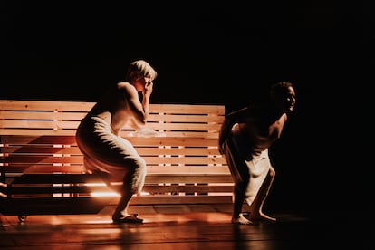 Escena de 'La brama del cérvol', obra de Joan Yago dirigida por Israel Solà.