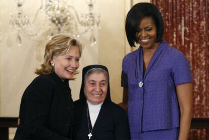 Hillary Clinton, sor Marie y Michelle Obama, en la Casa Blanca.