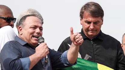 El exministro de Salud, Eduardo Pazuello, habla en un acto acompañando al presidente Bolsonaro, el pasado 24 de mayo.
