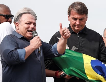 Eduardo Pazuello y Jair Bolsonaro