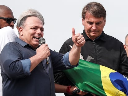 Eduardo Pazuello y Jair Bolsonaro