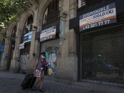 Comerços tancats durant la crisi del coronavirus a Barcelona.