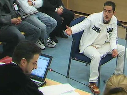 Rachid Aglif, alias 'El Conejo', durante su declaración en el juicio por los atentados del 11-M, celebrado en 2007 en Madrid.