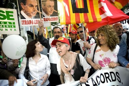 Manifestaci&oacute;n de funcionarios ante la sede de la Delegaci&oacute;n del Gobierno en Barcelona contra de los recortes salariales en 2010. 