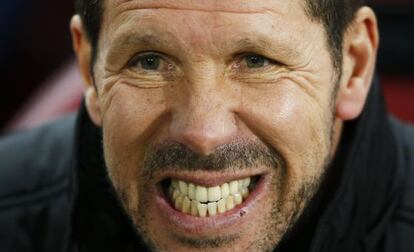 Simeone, durante el partido ante el rayo.