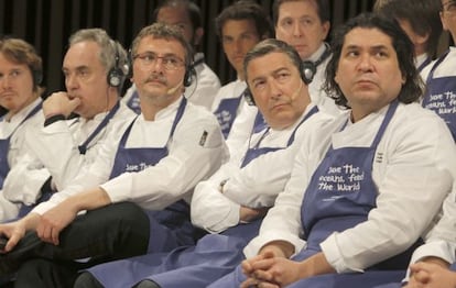 De izquierda a derecha: Grant Achatz, Ferran Adrià, Andoni Luis Aduriz, Joan Roca y Gastón Acurio.