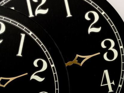 Imagen de un reloj con el cambio de hora del próximo domingo 27 de marzo.