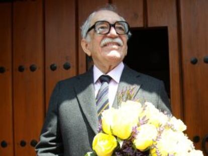 El escritor Gabriel García Márquez, en su casa de México.