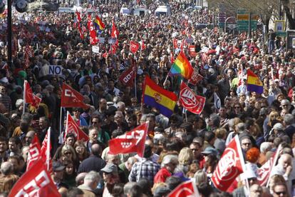 Madrid. Los sindicatos cifran en medio millón los asistentes a la marcha.
