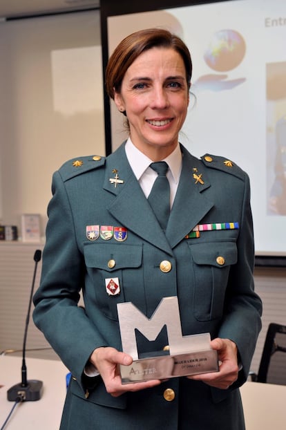 Silvia Gil será la primera mujer en hacerse cargo de una Comandancia de la Guardia Civil. Anteriormente, la teniente coronel estaba comisionada en el Destacamento de Naciones Unidas en Colombia. Entró como teniente en 2001.