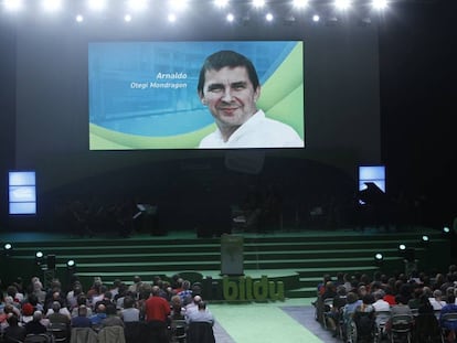 Otegi durante el mensaje de vídeo que ofreció desde la cárcel en 2012