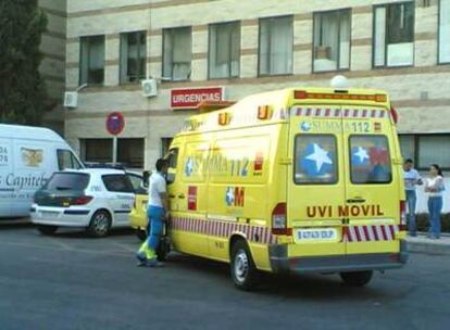 Una ambulancia del Servicio de Urgencias Médicas de la Comunidad de Madrid (Summa), en una imagen de archivo.