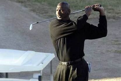 Jordan, jugando al golf en el Parador de El Saler.