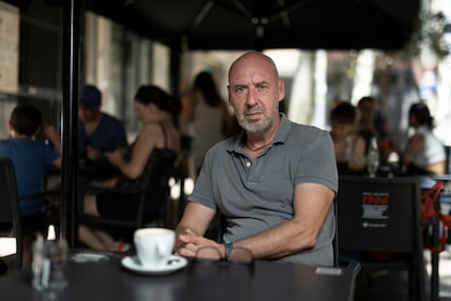 Jaume Balagueró, director de cine, en Gràcia. ALBERT GARCIA