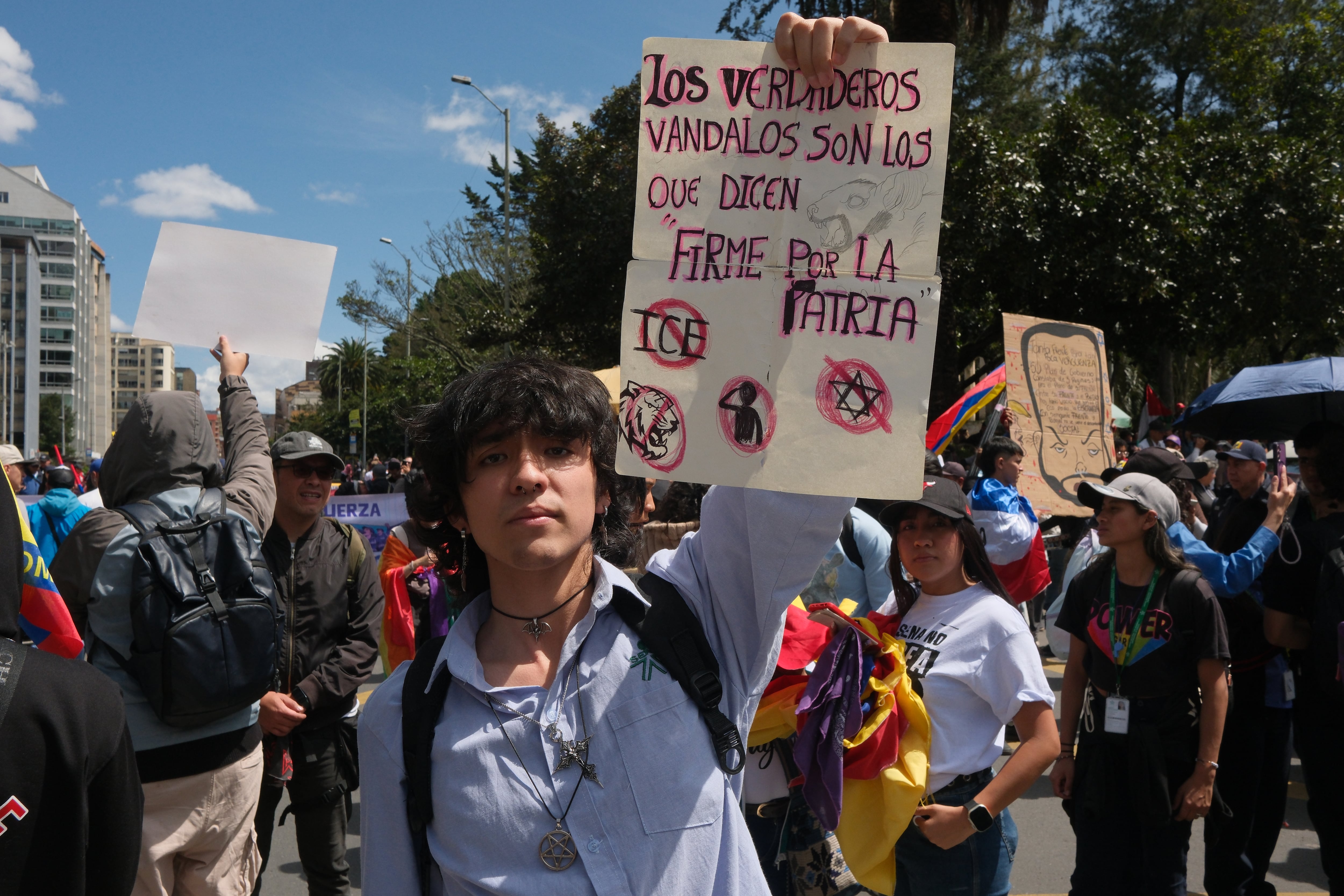 Juan Diego protesta en Bogotá, este miércoles.
