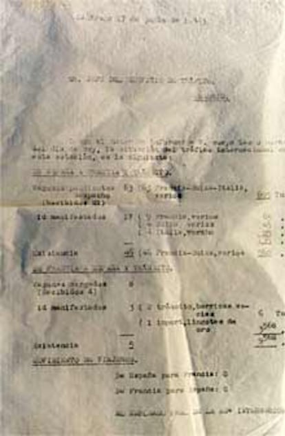 Uno de los documentos hallados en la antigua estación de Canfranc.
