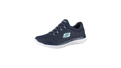 Zapatillas Skechers sobre fondo blanco.